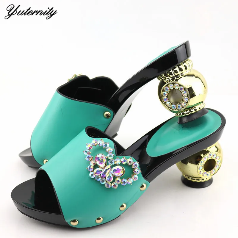 

2020 PU Leather Italian Style Shoes Special Rhinestone Woman Shoes Fashion Strang Heels Shoes For Evening Party On Stock