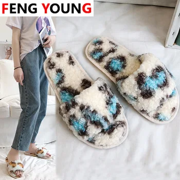 

2020 New Beach Flat Women Furry Slippers Fleece Female Cross with Open Toe Short Plush Warm Fur Slippers Metal Female Slides