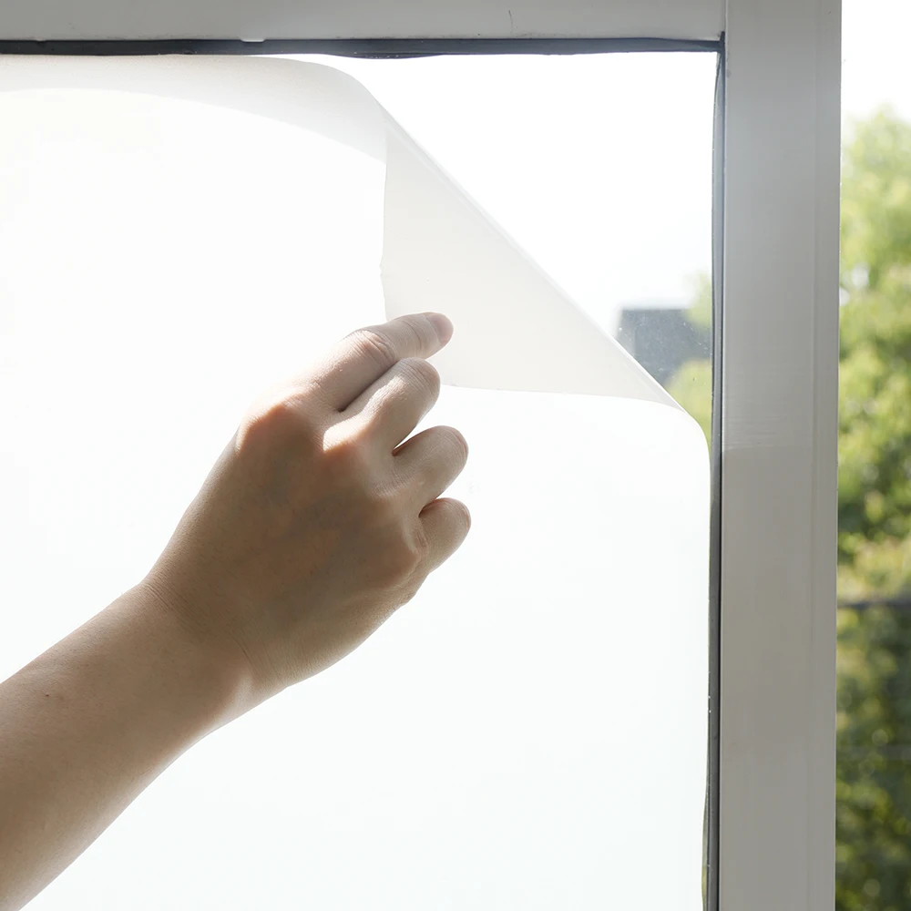 Матовое окно купить. Непрозрачная пленка на окна. Непрозрачное стекло для окон. Белая пленка на окна. Полупрозрачная пленка на окна.