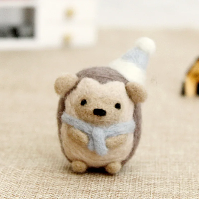 Needle Felting Kit Wool Felting Kit Needle Felting Painting Kit Non-Finished Felt Kit Creative DIY Handmade Needle Beginner Animal Hedgehog wool needle felted Kit No finished Gift for her