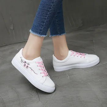 

New 2019 Spring Summer Women Canvas Shoes Flat Sneakers Women Casual Shoes Low Upper Lace Up White Shoe
