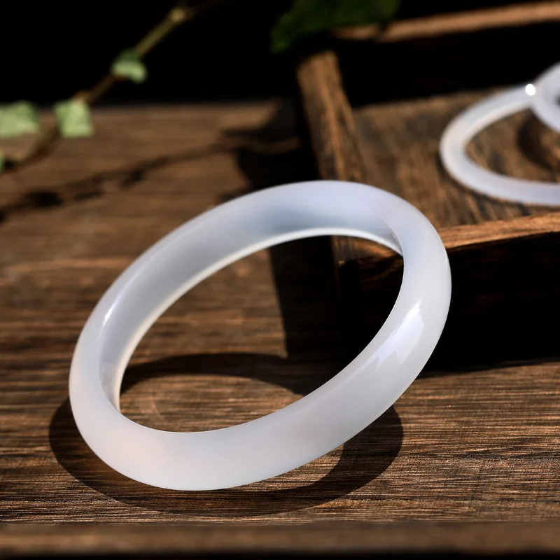 

Hot Selling Natural White Bangle Charm Jewellery Women's Hand-Carved Bracelet for Women Men Fashion Accessories 54-64mm