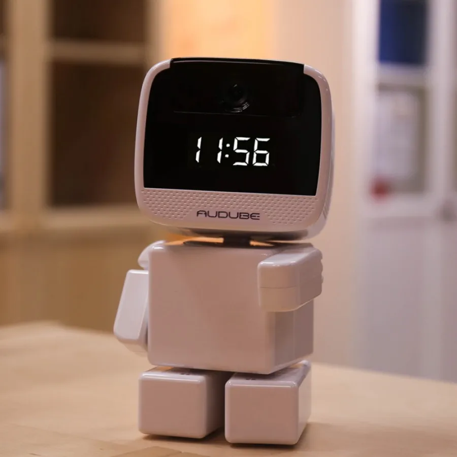 Робот скрытый 1080p Wi Fi камера безопасности с светодиодный часы для