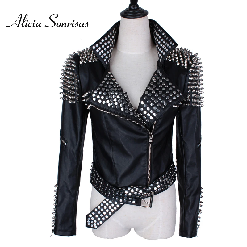 jaqueta de couro com espinhos