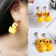 1 пара милая Смола маленькая Желтая утка уникальные серьги-гвоздики женские модные персональные подарки на день рождения ручной работы креативные ювелирные изделия