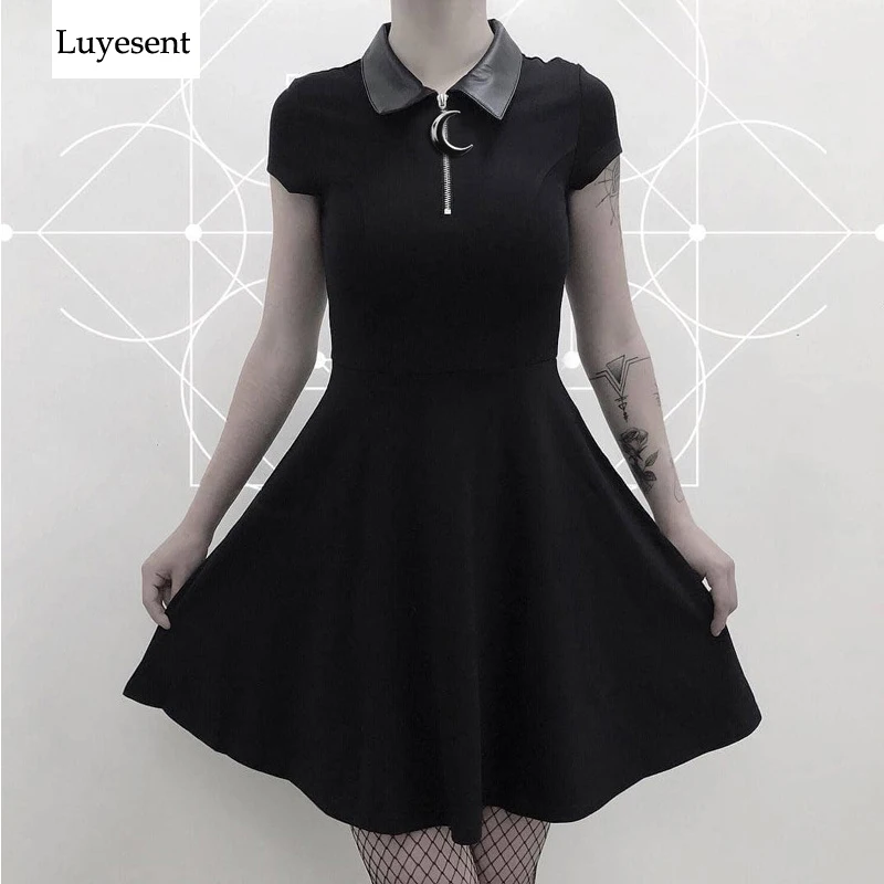 Black Gothic Punk Woman Pleated Dress 2020 Lady Metal Crescent Moon Zipper POLO Neck Empire Chic Goth Outdoor Street Dresses Hot