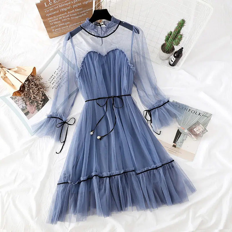 Синий Women Dress Spring Fashion Flare Sleeve Contrasting Trim Sweet Mesh Dress With Pearl Stopper Belt Ladies Elegant Midi Dress - Цвет: Синий