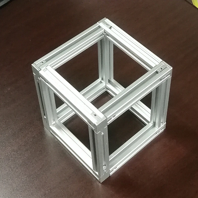 three dimensional connector (10)