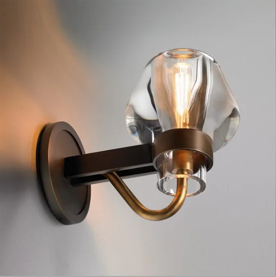 

Post-modern copper wall lamp simple living room dining room bedroom bedside lamp Nordic creative light luxury crystal wall lamp