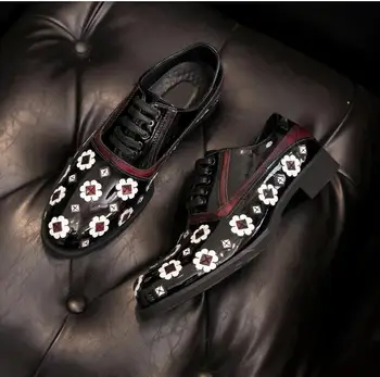 

2020 Men's Shoes Pu Leather Casual Shoes Handmade Men Designer Lace-up Dress Shoes Stylish Luxury Low Heel Brogue Shoes 4M784