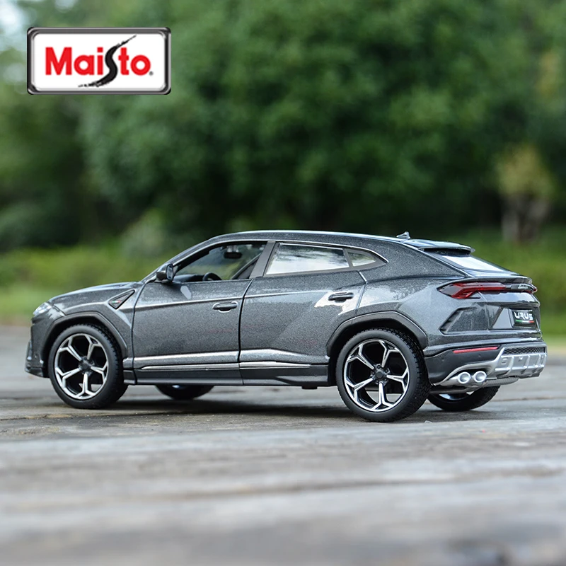 Maisto 1:24 Lamborghini Urus Red SUV Car Static Die Cast Vehicles Collectible Model Car Toys 4