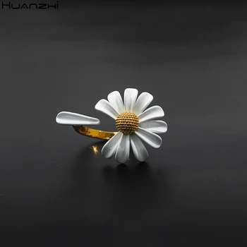 

HUANZHI 2020 New Spring White Enamel Daisy Flower Vintage Elegant Simple Opening Rings for Women Jewelry Party Gifts
