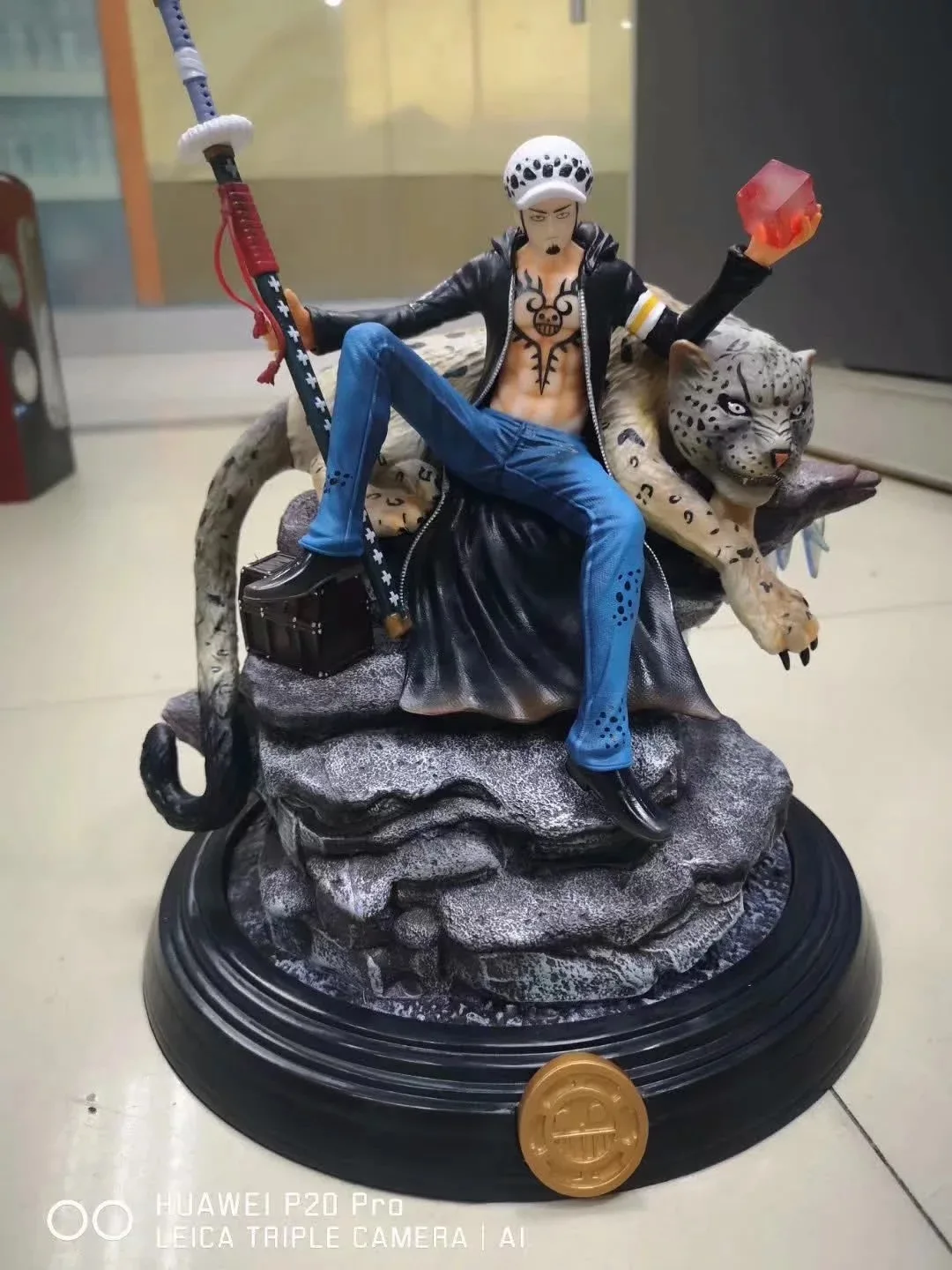 Аниме one piece GK Trafalgar Law on snow leopard сидя с драгоценным камнем ПВХ модель Фигурка Игрушки