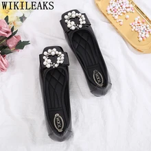 Женская обувь на плоской подошве в винтажном стиле; туфли свадебные туфли с жемчугом, осенняя женская обувь лакированная кожа обувь на толстой резине, люксовый бренд, Женская обувь