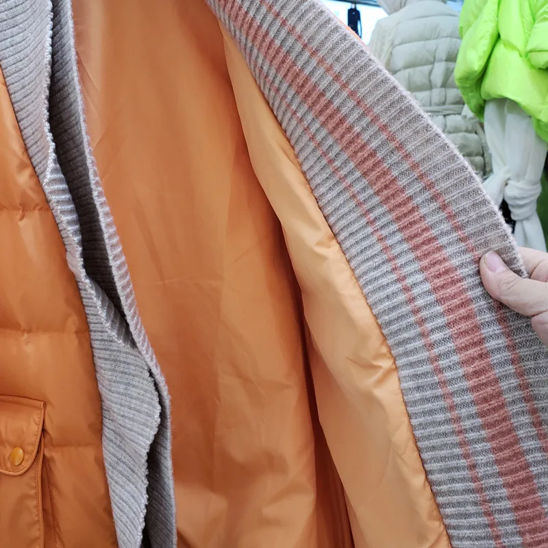 Зимняя женская одежда на утином пуху, Новая Модная вязаная полосатая меховая отделка, v-образный вырез, Повседневная зимняя куртка, женская пуховая одежда