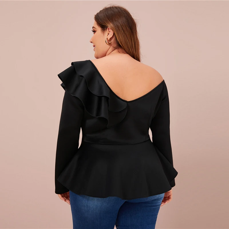 Sheinside размера плюс одно плечо оборка отделка блузка для женщин Весна оборки свободные к низу блузки дамы элегантный черный топ
