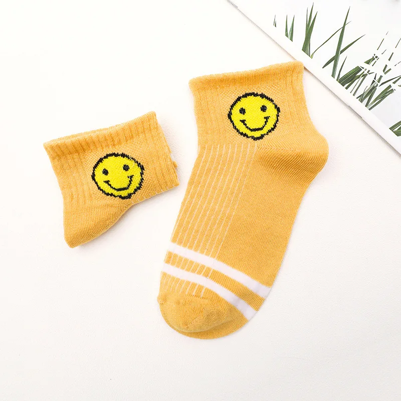 LJIQQ 5 pairs women socks sports socks low tube socks new spring and summer smiley college wind socks hot sell - Цвет: 5 pairs