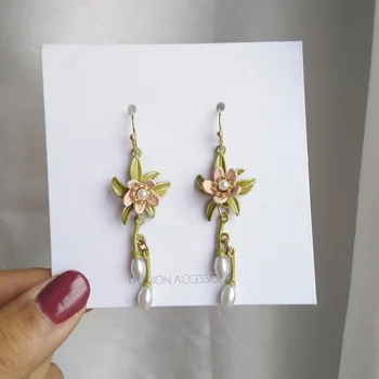 

Korean Simple Fresh Beautiful Flower Pearl Pendant Clip Earrings Temperament Sweet Girl Women Fashion Jewelry Accessories