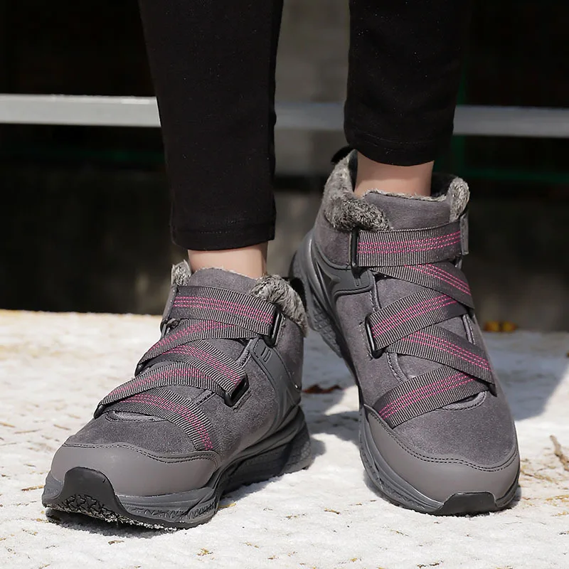 

Snow Boots Women's Winter Waterproof Anti-slip Outdoor Skiing Boots plus Velvet Large Size Middle Aged And Elderly People Cotton