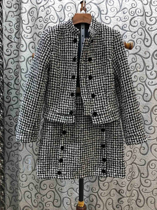 

2019 Early Autumn New Female Collar Symmetrical Button Decorative Long Sleeve Fabric Jacket + Half Skirt Suit 904