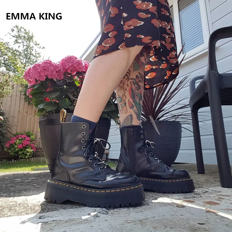 

2020 Fashion Lace-Up Flat Heels Winter Boots For Women Black Leather Round Toe Motorcyle Boots Platform Increase Ankle Booties