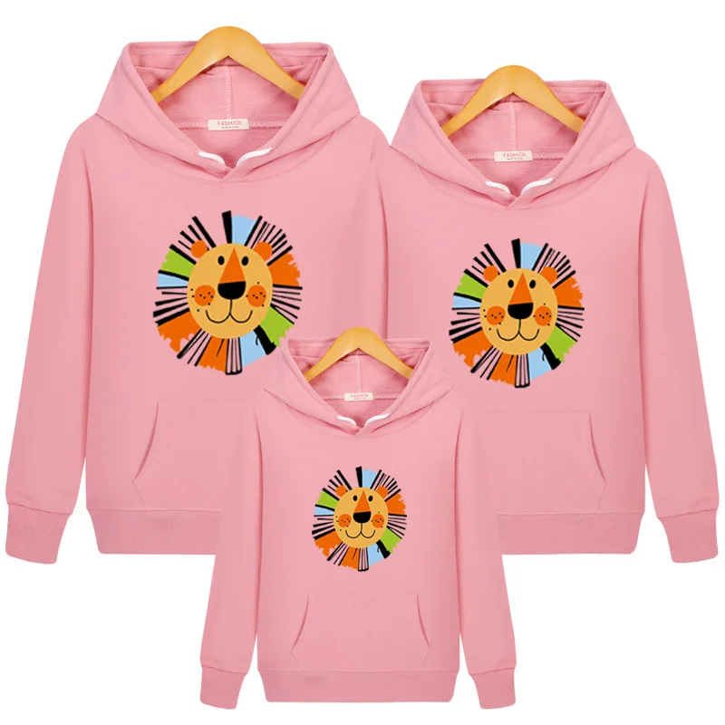 Толстовка с капюшоном с изображением Льва; Ins; одежда для папы, мамы и ребенка; одинаковые комплекты для семьи; подарки для детей; Прямая поставка - Color: pink Lion hoodie