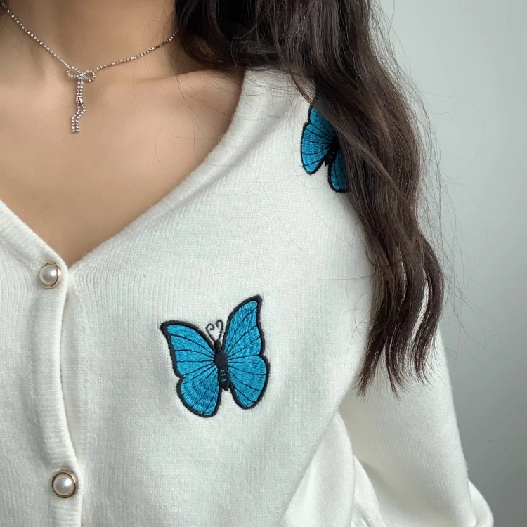 Sun-imperial - women white v neck blue butterfly print knit