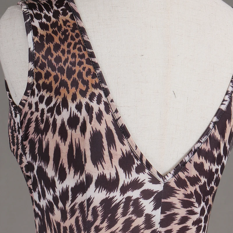 O1CN01eXUul42FDyVe3Rrju_!!677918847