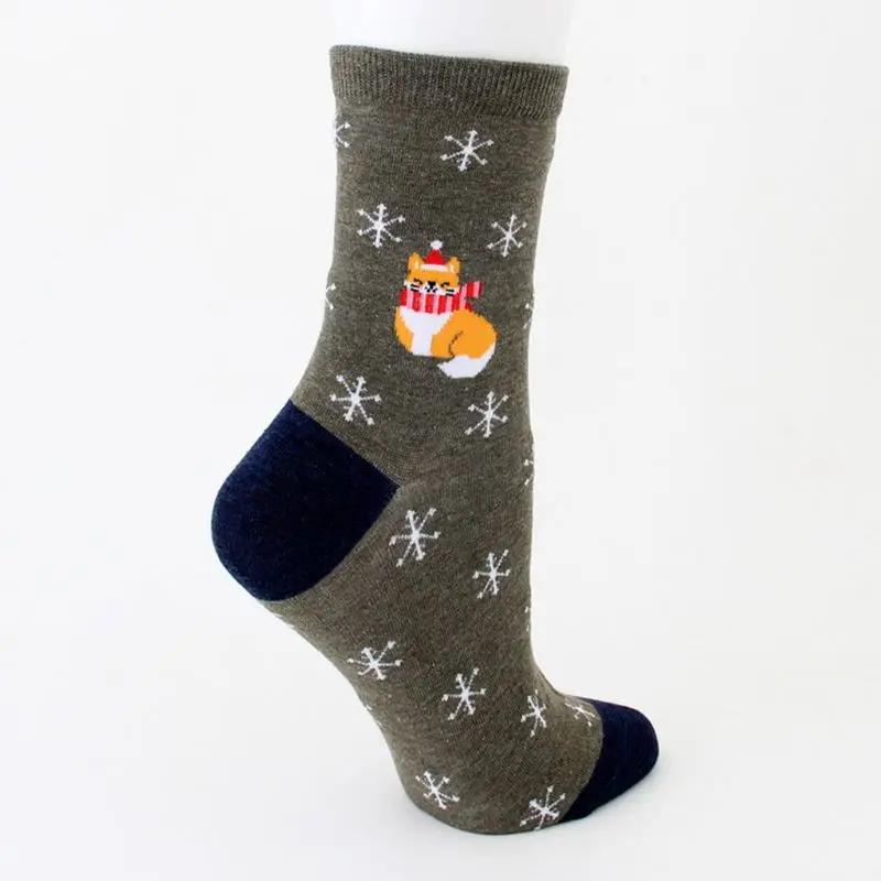 4 Pairs Women Christmas Holiday Long Crew Socks Cute Cartoon Cotton Hosiery Gift Fit for foot size 35-42