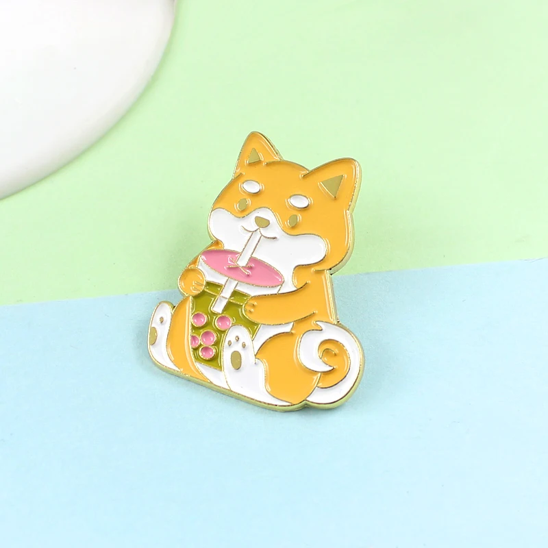 Коки животное корги собака сидя напитки булавки короткие ноги милая улыбка