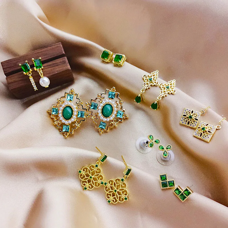 

Women 2019 New Fashion Temperament Green Crystal Metal Flower Simulated Pearl Long Drop Earrings Party Ear Accessories Gifts