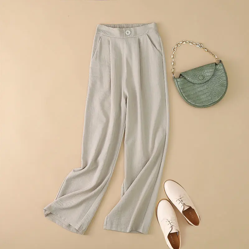 Рисунок 2 - Брюки женские с завышенной талией