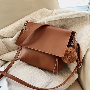 

Fashion Hairball Designer Women Shoulder Bag PU Leather Crossbody Large Capacity Messenger Bags Ladies Handbag Bolsa Feminina