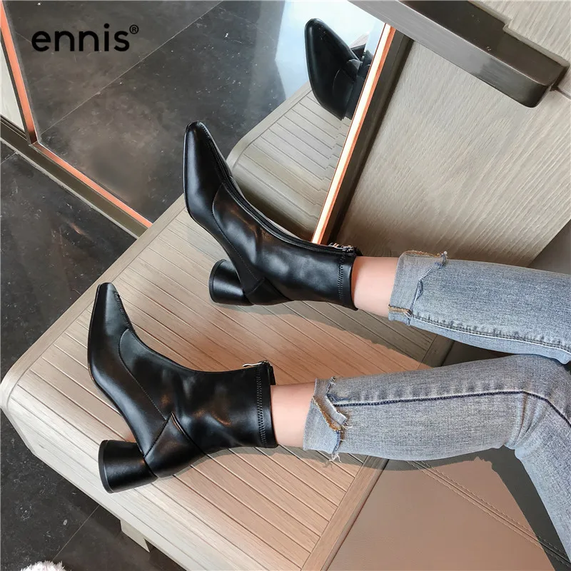 ENNIS/ г., дизайнерские эластичные сапоги на молнии, передний багажник женское из микрофибры ботильоны с острым носком на не сужающемся книзу массивном каблуке Осенняя обувь новинка, A9155