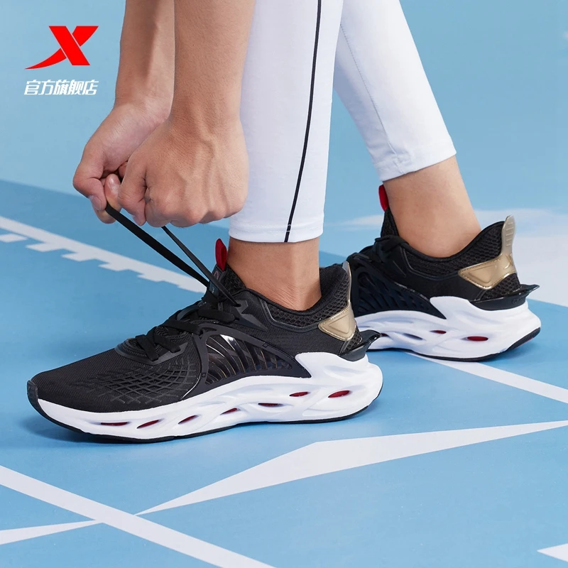 

Xtep Men running shoe Men Lightweight Mesh Shock Absorption Sports Running Shoes Men's Casual Leisure Sneakers 880219110037