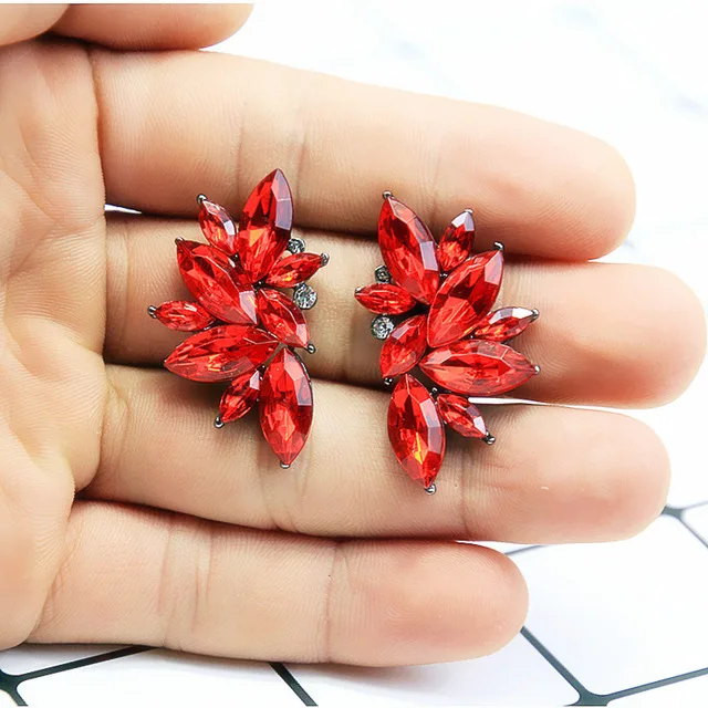 Изысканные маленькие серьги-гвоздики в виде черной звезды для женщин, золотые стразы, геометрические серьги для женщин, корейские ювелирные изделия для ушей - Окраска металла: Style 12-red
