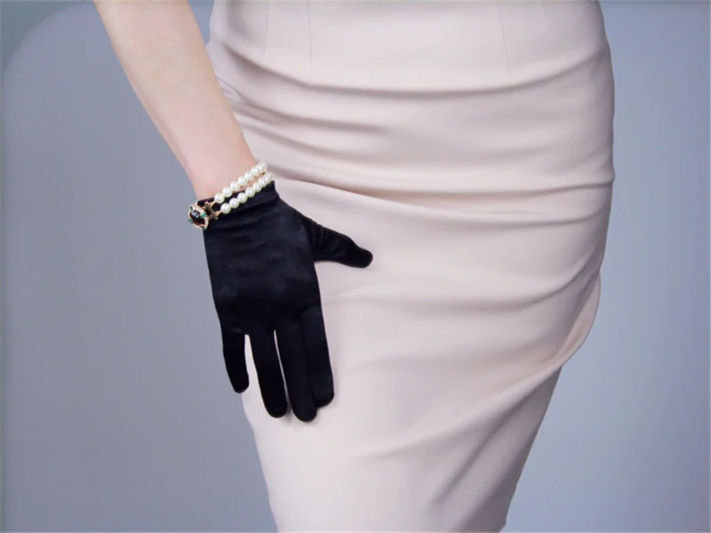 Silk Gloves Female 58cm Elastic Silk Satin Large Red Red Long Paragraph Elbow Sunscreen Gloves SCDH58