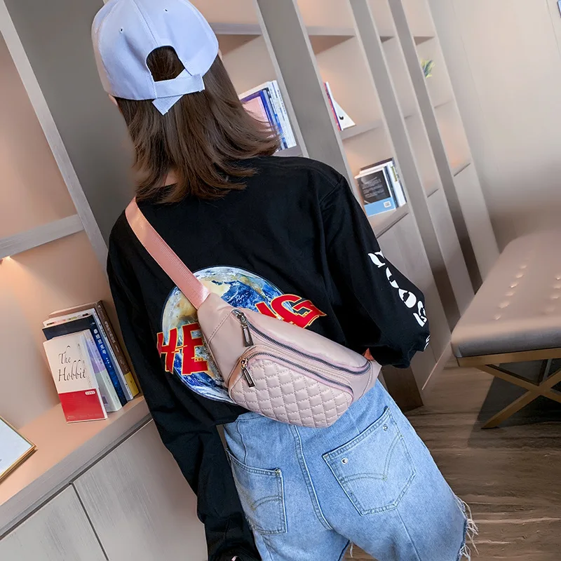 

Fashion rhombus leisure shoulder bag on the new 2019 summer new tidal feeling 100 shoulder chest bag