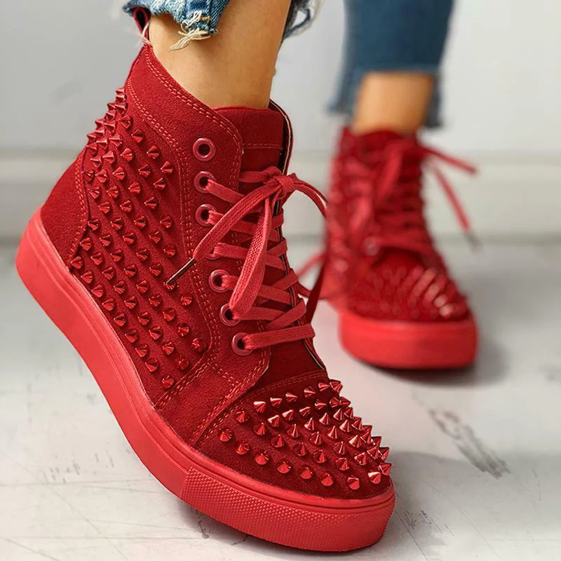 Однотонные кроссовки со шнуровкой и шипами; повседневные женские Ботинки martin на плоской подошве; ZJ55 - Цвет: Red