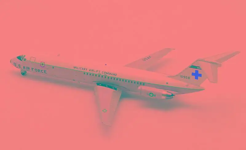 Компасы модели MCDONNELL DOUGLAS C-9A Соловей 68-10958 1/200 литье под давлением самолет