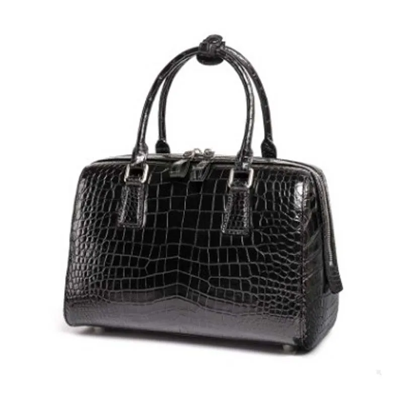 Рисунок 3 - Женская сумка из натуральной кожи