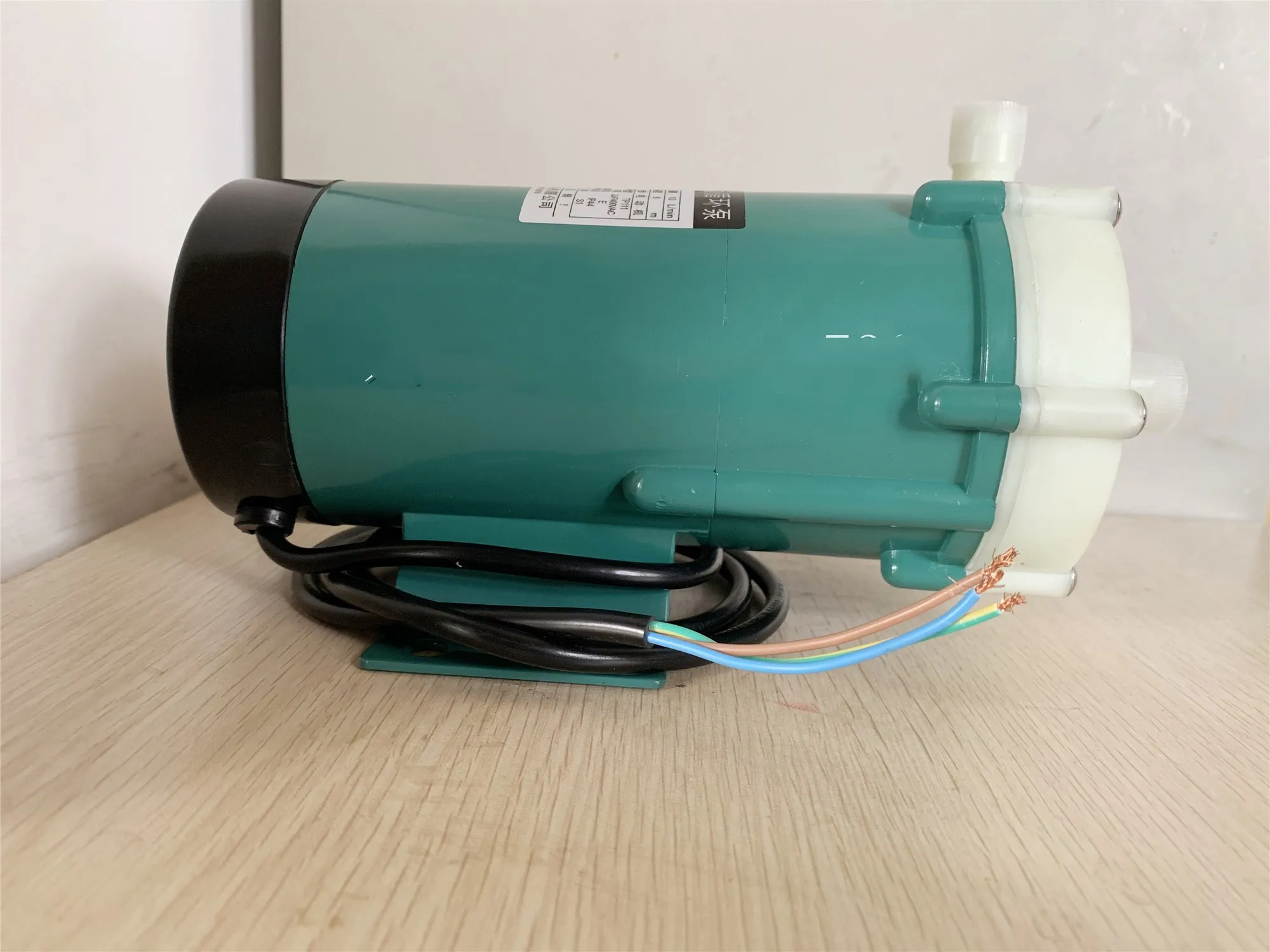 

Для циркуляционного водяного насоса Derui CS600