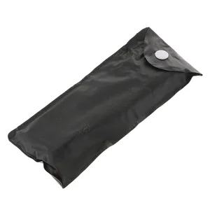 Набор инструментов с сумкой, гнездом для свечей зажигания, гаечным ключом, отверткой и т. д. - изображение