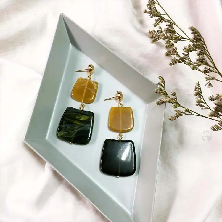 

2019 Pendientes Earing Oorbellen Acrylic Korean Geometric Block Texture Stitching Dual-color Long Ear Nail Earrings Brincos