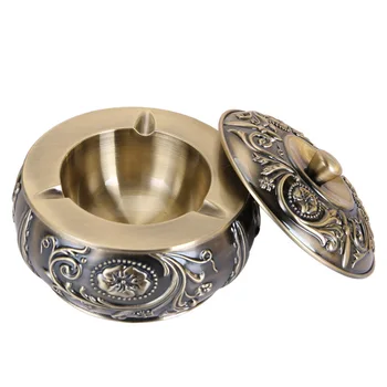 

Creative Personality Ashtray with Lid Husband Birthday Gift Living Room European Style Retro Metal Copper Office Ashtray