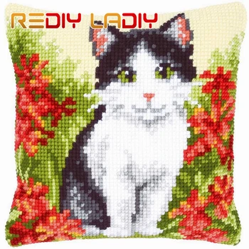 

Cross Stitch Cushion Cat In Winter Make Your Own Pillow DIY Chunky Cross Stitch Kit Pre-Printed Canvas Acrylic Yarn Pillow Case