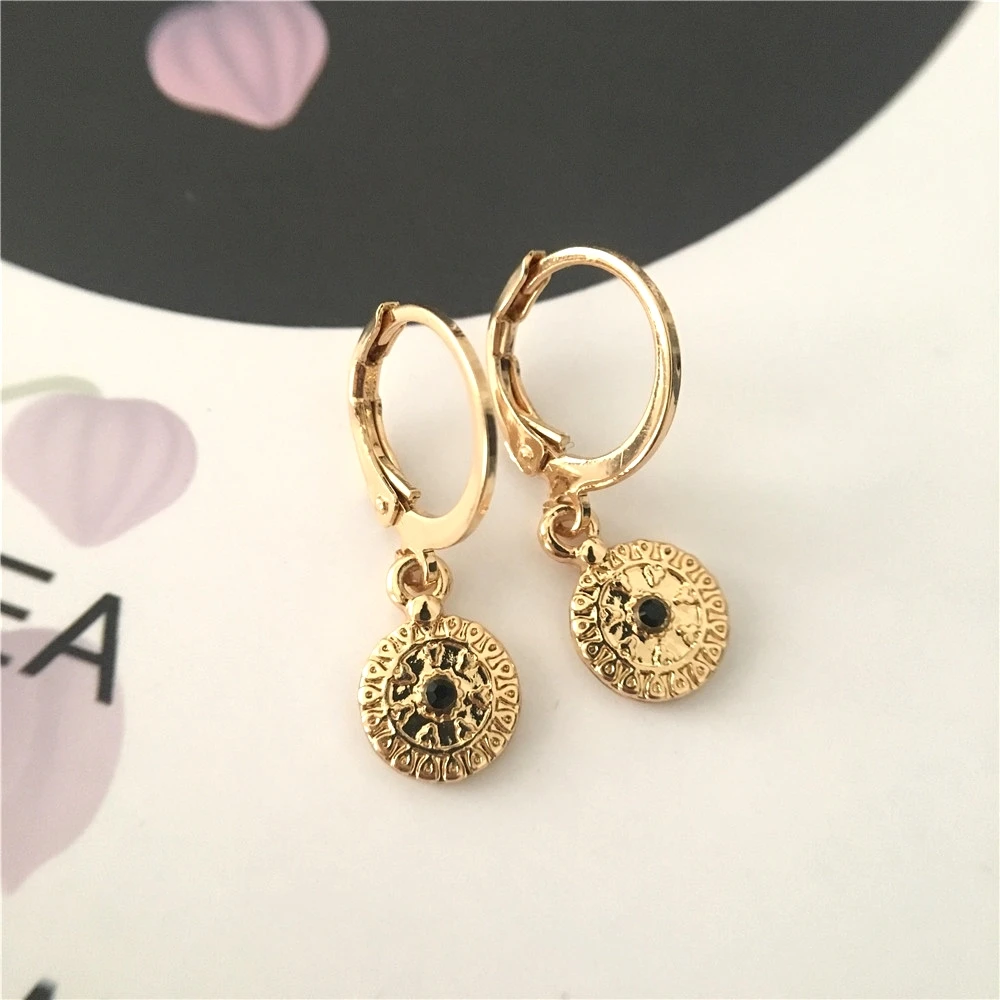 

FASHION JEWELRY BLACK STONE ROUND DISC CHARM HOOP EARRINGS GOLD COLOR PLATING
