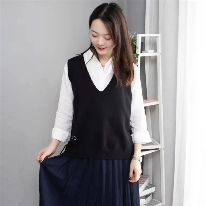 New Autumn Winter Vests For Women V-Neck Loose Waistcoat Bow Hollow-out Plus Size Knitted Jacket Female Sweater Vest M-2XL