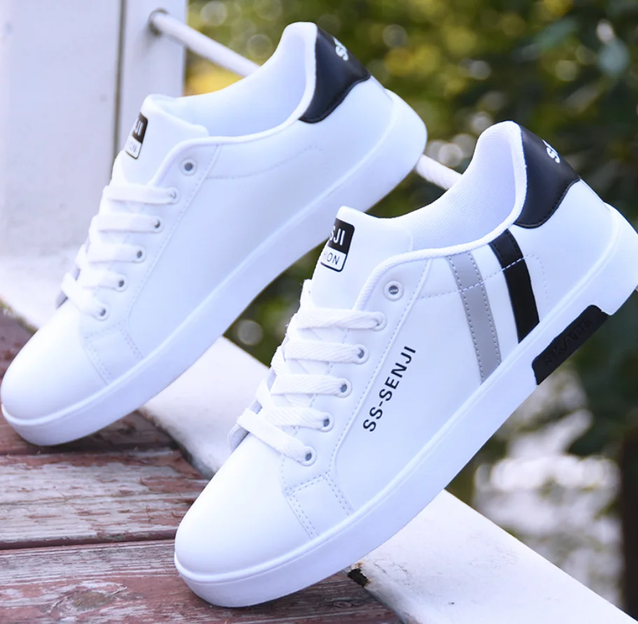 Zapatillas de deporte transpirables para hombre, zapatos informales superligeros, Tenis masculinos, color blanco, transpirables, de verano