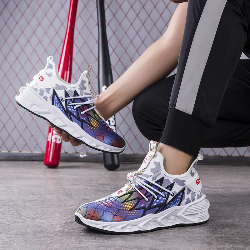 Autumn Plus Size New Men's Fly Woven Breathable Knife-edge Mesh Shoes Casual Men's Sports Running Shoes